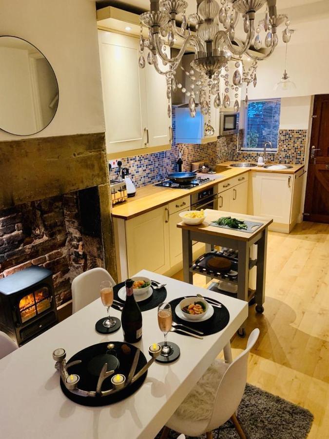 The Tenth House, Grade II Listed Georgian Town House, Wirksworth, Derbyshire, Peak District Cottage, Sleeps 5 Exterior photo